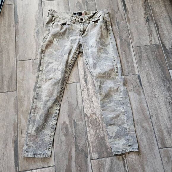 Seven7 Skinny Camo Jeans - Picture 1 of 8